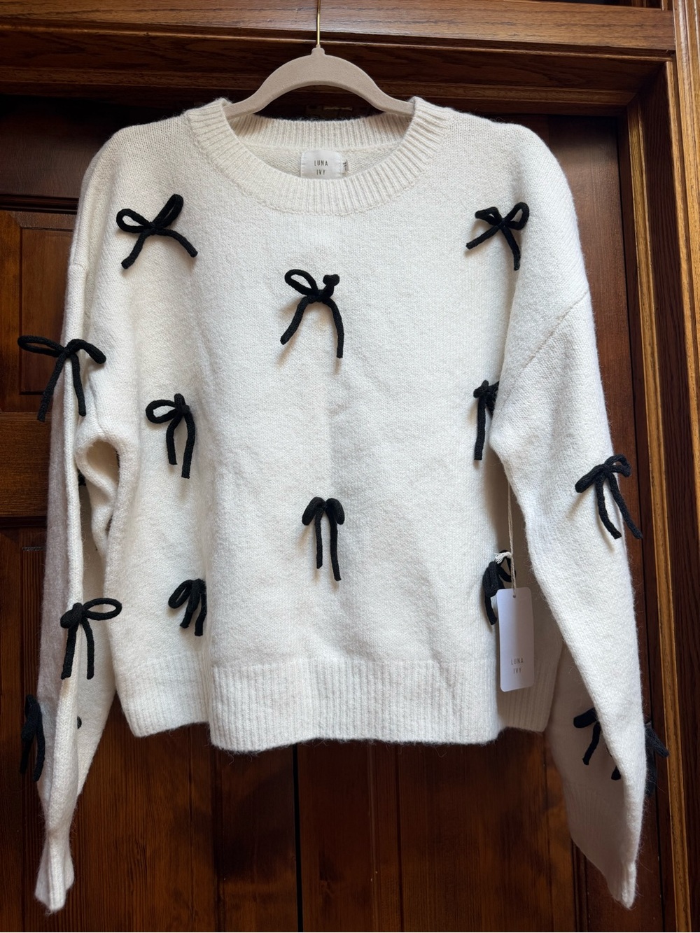Ivory Bow-Appliqué Crewneck Sweater, Size Large